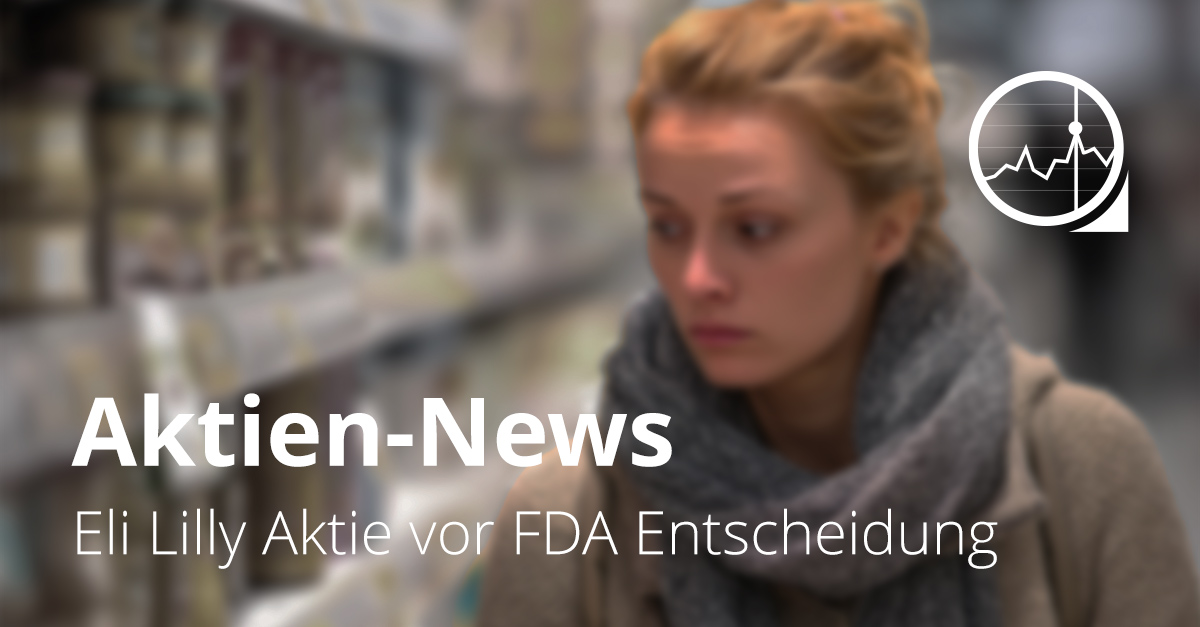 Frau in einer Apotheke vor Medikamentenregal, symbolisch für die bevorstehende FDA Entscheidung über die Abnehmpille von Eli Lilly.