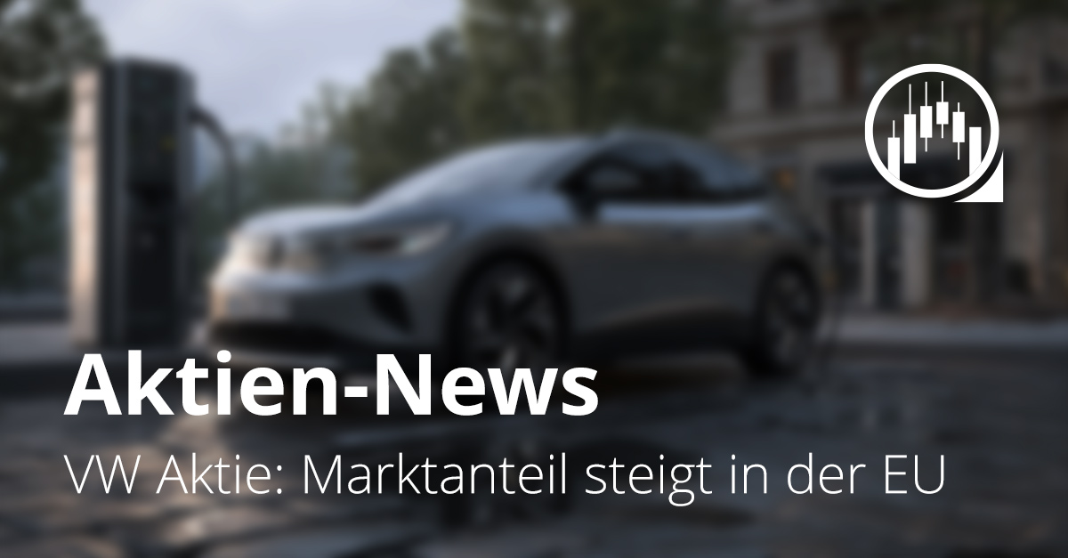 Ein Volkswagen E-Auto lädt an einer Stromtankstelle in einer europäischen Stadt. Symbolbild für steigenden Marktanteil von VW auf dem EU-Automarkt.