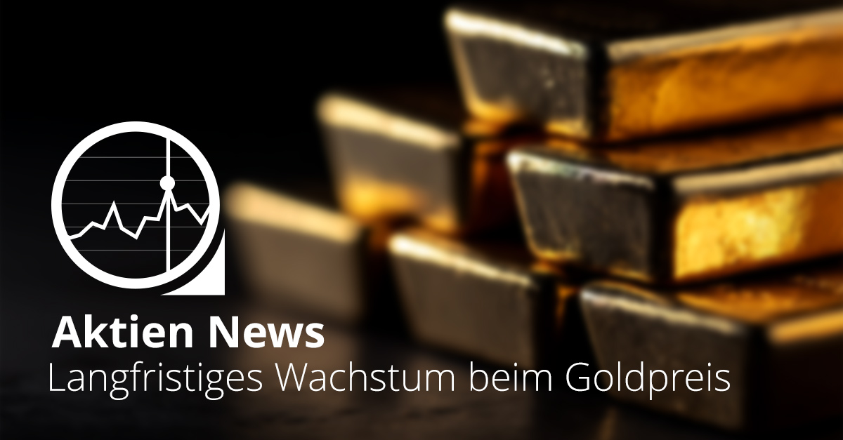 Symbolbild mit gestapelten Goldbarren und der Aufschrift „Langfristiges Wachstum beim Goldpreis“, steht für optimistische Prognosen und steigende Goldpreise laut Analysten.