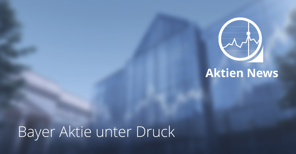 Symbolisches Bild eines Pharma Konzerns mit Börsenchart und Gerichtsgebäude im Hintergrund zur Entwicklung der Bayer Aktie.